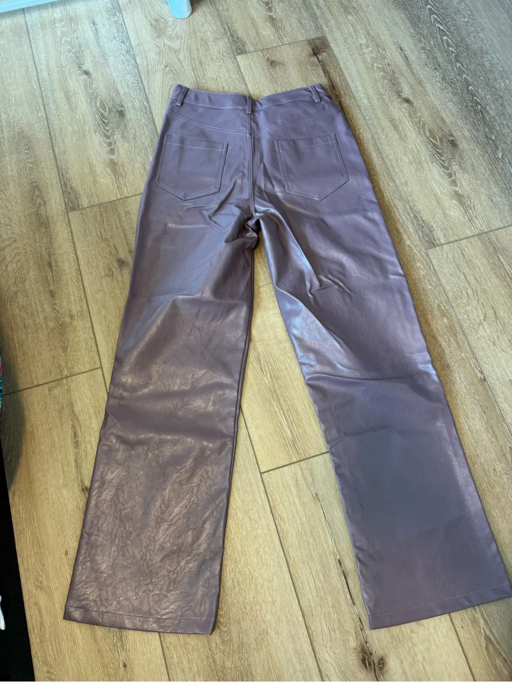 Le Lis faux leather straight-leg pants purple/lavender shade size Small